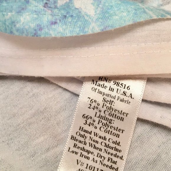 Pretty "watercolor" Floral tee - Coldwater Creek - Picture 4 of 10